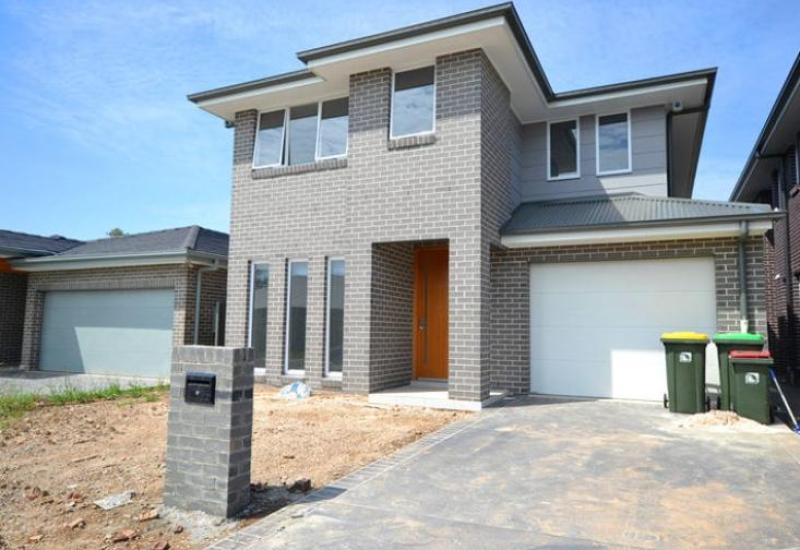 MODERN 4 BEDROOM PLUS STUDY HOME