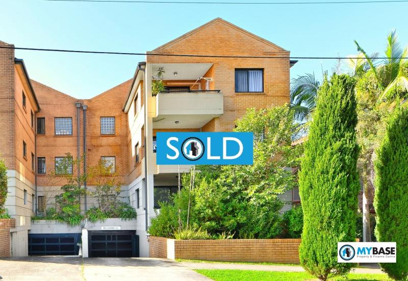 NEWLY REFURBISHED 2-BEDROOM UNIT - PRIME LOCATION!