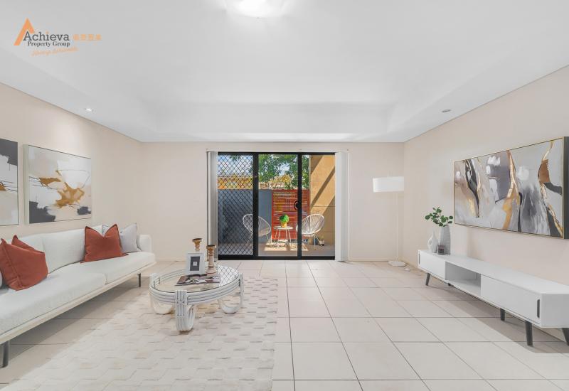 SPLIT LEVEL APARTMENT
