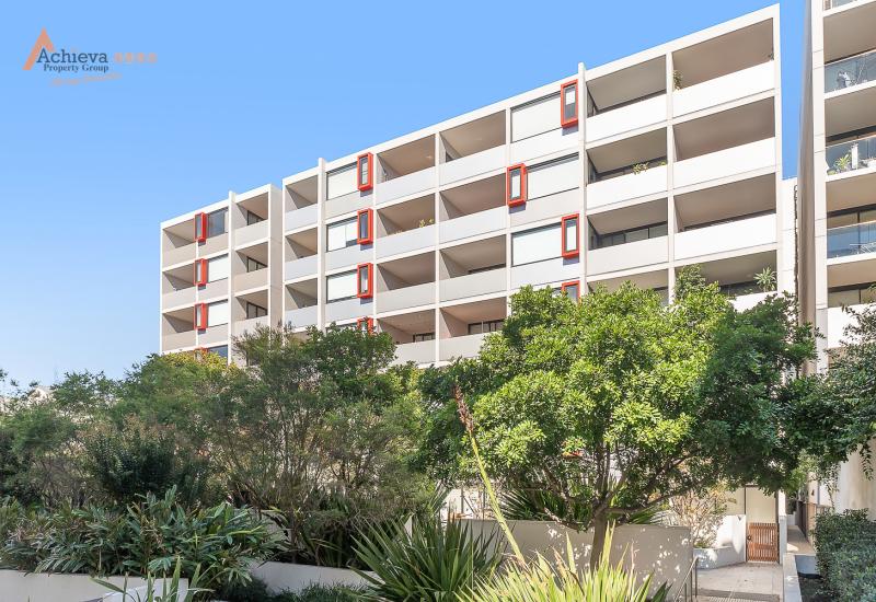 SUNNY 1 BEDROOM APARTMENT IN GREAT LOCATION