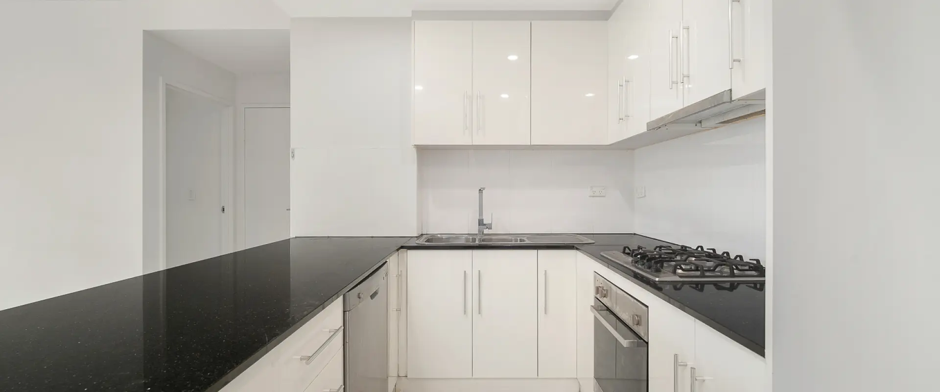 302, 8-12 Kensington Street, Kogarah, Kogarah - Thumbnail 5