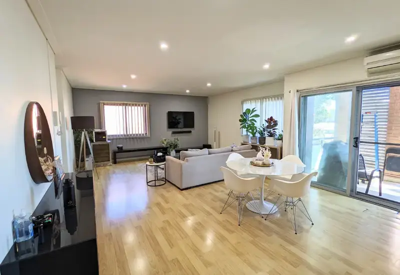 MODERN AND SPACIOUS 2-BEDROOM, 2-BATHROOM APARTMENT IN A PRIME BEXLEY LOCATION