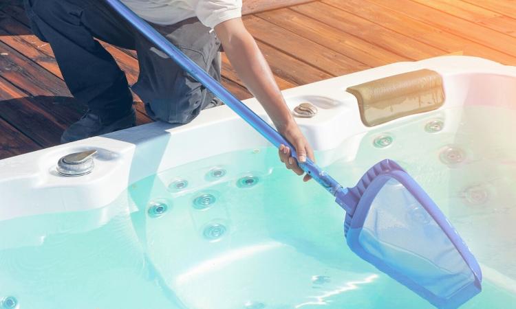 Pool & spa service business with strong client list- non franchise business- great profits! [2505231]