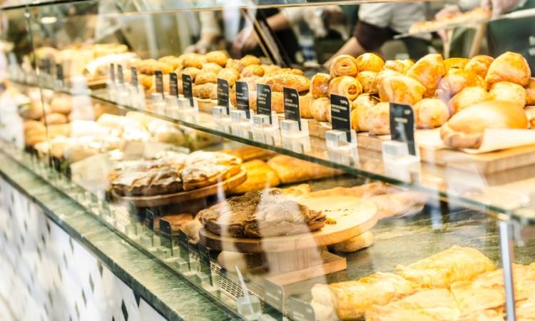 Iconic 30-Year-Old Bakery Café – First Time on the Market! [2505271]