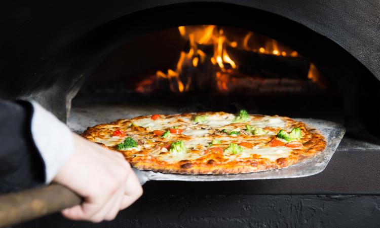 Fully Managed Pizza Shop | Prime Position near Springvale | Only $530 p/w Rent! [2507111]