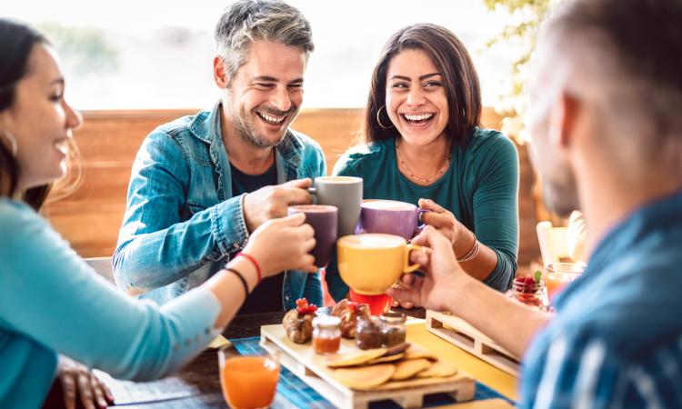 Busy Coffee Shop • Pizzeria • Souvlaki – $15K Weekly | Fully Staffed [2507102]