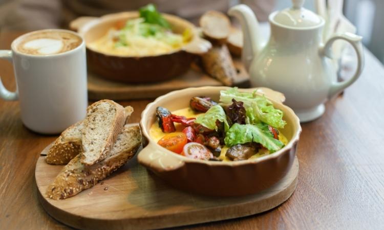 Very Busy, Modern Cafe for Sale – Somerville [2508191]