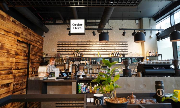 Main St Mornington hospitality business suitable for: cafe/takeaway with liquor license 250k[2505211D]