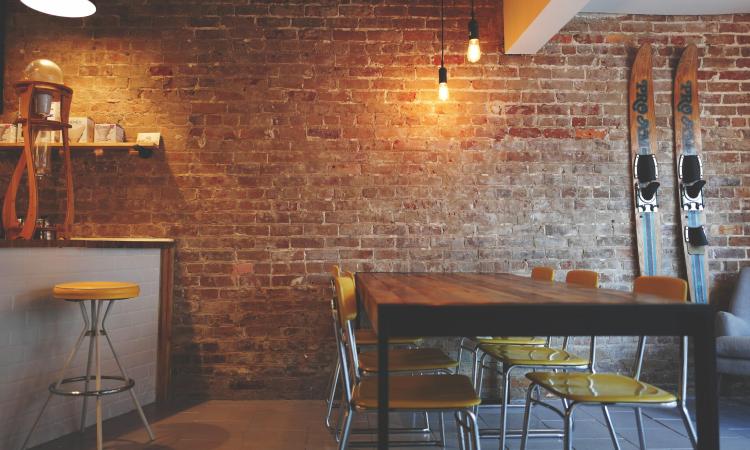 Thriving Pizza & Pasta Restaurant with Liquor License – Prime Location [2510073]