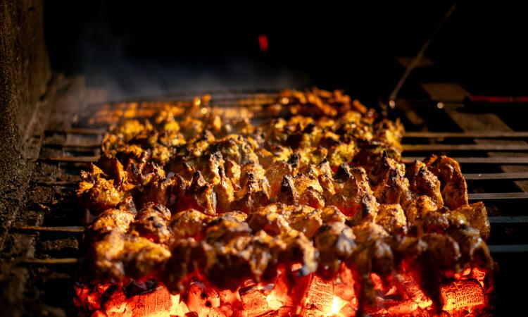 Charcoal Chicken Shop Near Glen Waverley *25k p.w Takings *14 Year Lease *5 Day Trading [2603012]