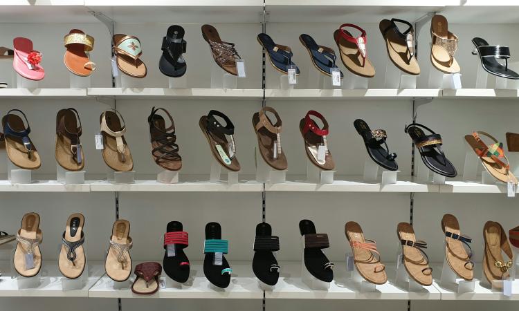 Established Shoe Store in Prime Rowville Location | High Takings, Long Lease [2605221]