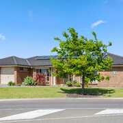 Seller of a House in Hayborough