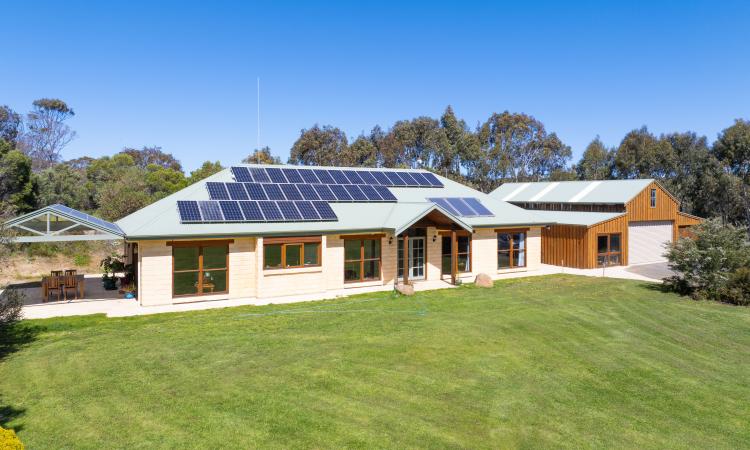 A Sustainable Retreat with Barn and Breathtaking Outlooks!