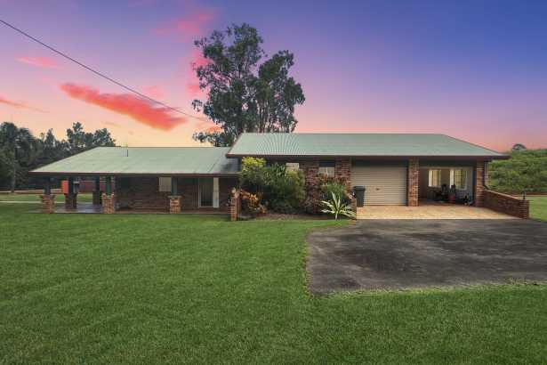 🌿 Live the Dream: Stunning 3-Bedroom 4-Ha Hobby Farm Retreat in North Queensland