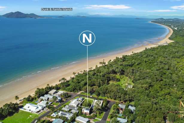 Prime Mission Beach Land: Steps to the Coral Sea