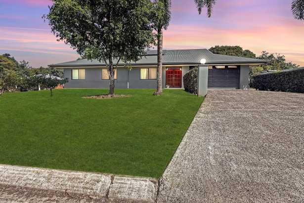 Relaxed Tropical Living with Room for the Whole Family