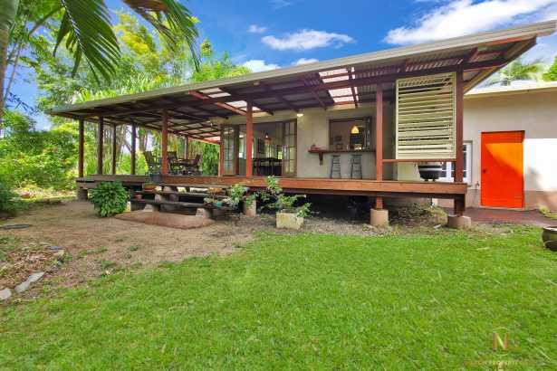 Tropical Charm, Big Verandah, Private Block