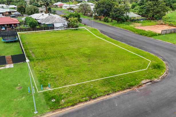 Flat Corner Block with Mountain Views & Two Street Frontages