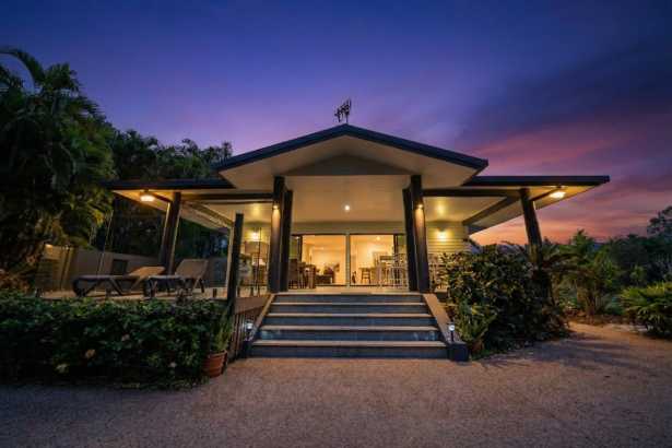 Beachfront Living, Fully Renovated & Sold Furnished - Welcome to 'Beachside on Pacific'