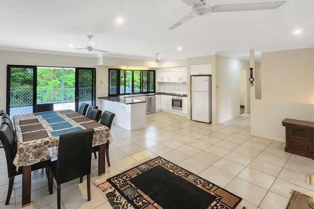 🌴 Elevated Coastal Living with Space, Flexibility & Unbeatable Access to Sea + Rainforest