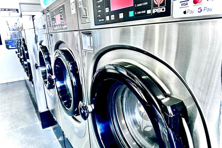 Thriving Coin Laundry Business in Melbourne East Shopping Centre TKG $30...