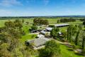 Superb Equestrian Property On The Edge Of Town