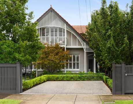 Jacqueline G testimonial image