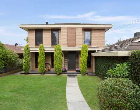 Claudia F testimonial image