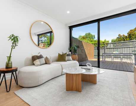 Dee testimonial image