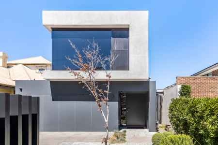 High-Calibre Family Living with a Premier Address