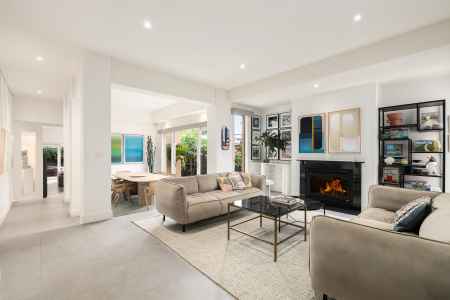 Sophisticated Brighton Townhouse with Space, Style & Serenity