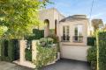 Sophisticated Brighton Townhouse with Space, Style & Serenity
