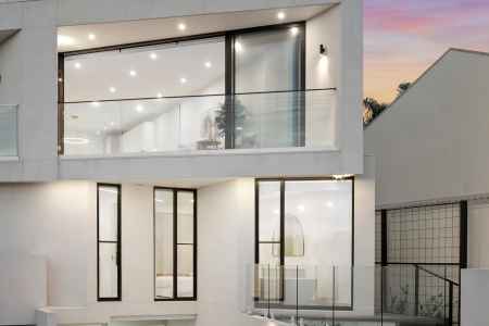Beachfront Excellence on a Luxe Level