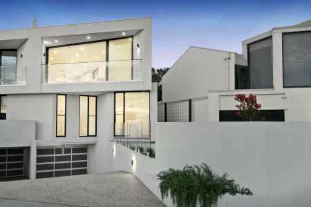 Beachfront Excellence on a Luxe Level