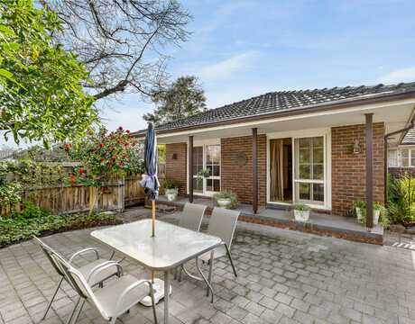 Lorraine T testimonial image