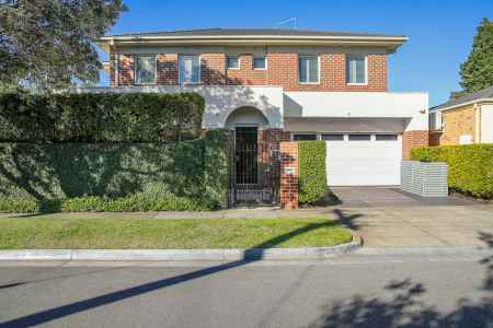 Perfect Blend of Style, Space & Low Maintenance Luxury