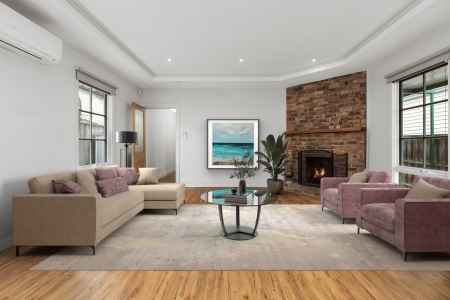 Character-Rich Gem in Ever-Popular Pocket