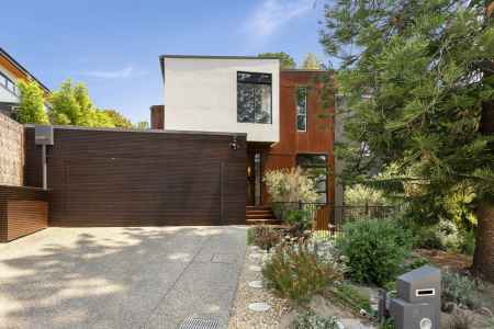 Lifestyle Luxury in Private Poolside Setting