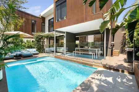 Lifestyle Luxury in Private Poolside Setting