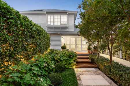 Exquisite Interiors in Breathtaking Gardens