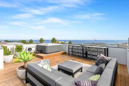 Elegant Penthouse Entertainer with Sweeping City and Bay Views