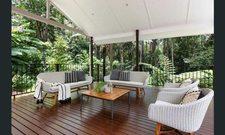 Home among the gum trees....