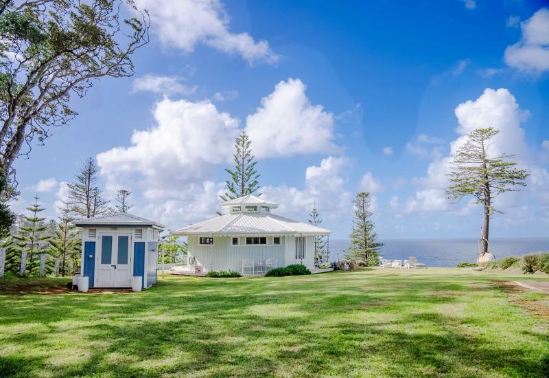 Clifftop Home, Retreat, or a High-Performing Hideaway