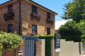 RENOVATED 2 BEDROOM APARTMENT WITH SUPER OUTDOOR ENTERTAINERS COURTYARD