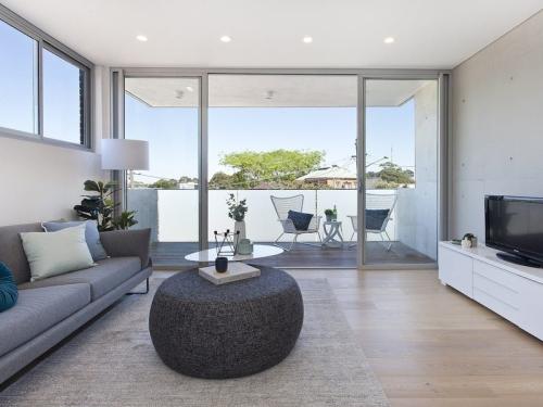 Northside Realtors - Superb Boutique Luxury Apartment in Prime Location
