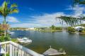 Quality Waterfront Townhouse - Right In The Heart Of Noosaville