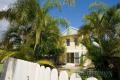 Great Value Townhouse In Prime Noosa  Location