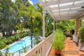 Small Unmanaged Complex Minutes From Noosa River