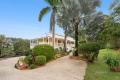 Primrose Cottage: Classic Queenslander with Hinterland Panoramas.