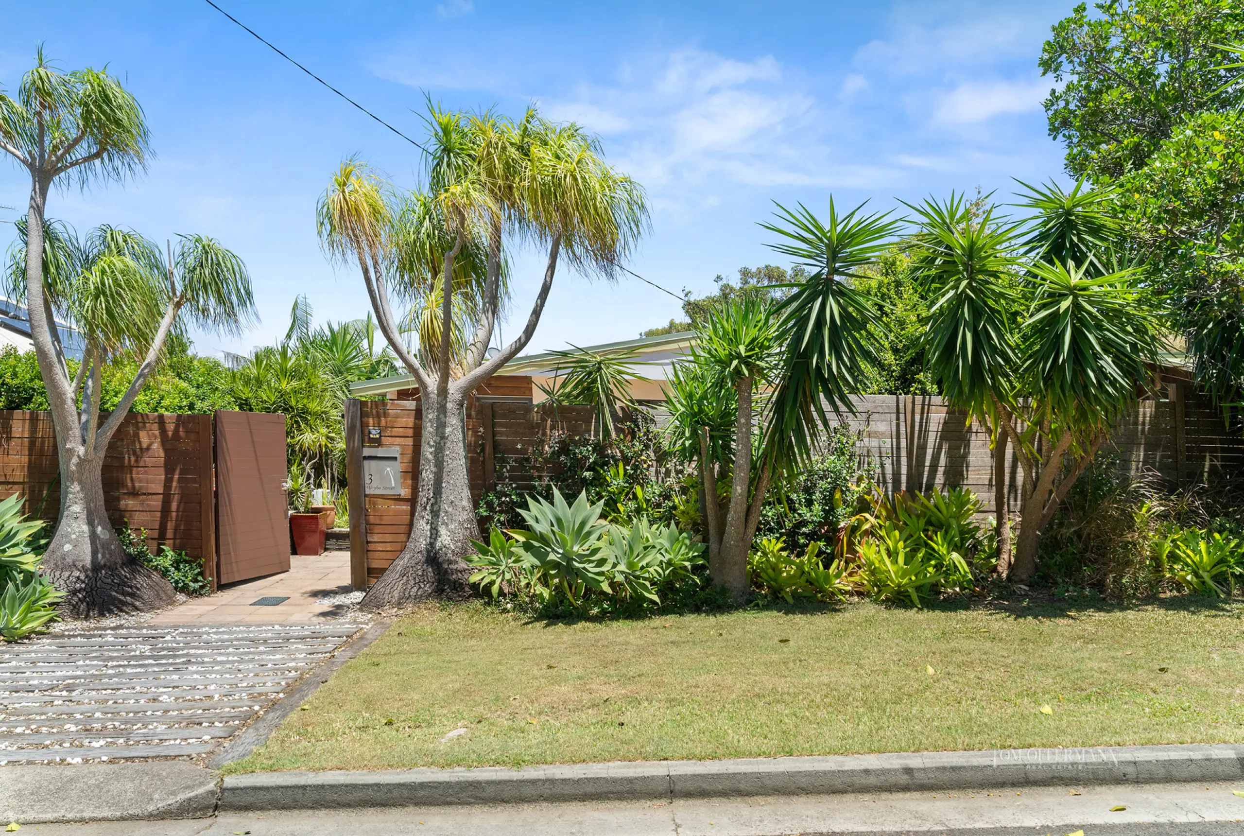 3 Weyba Street, Sunshine Beach QLD 4567 - House for sale - Tom ...